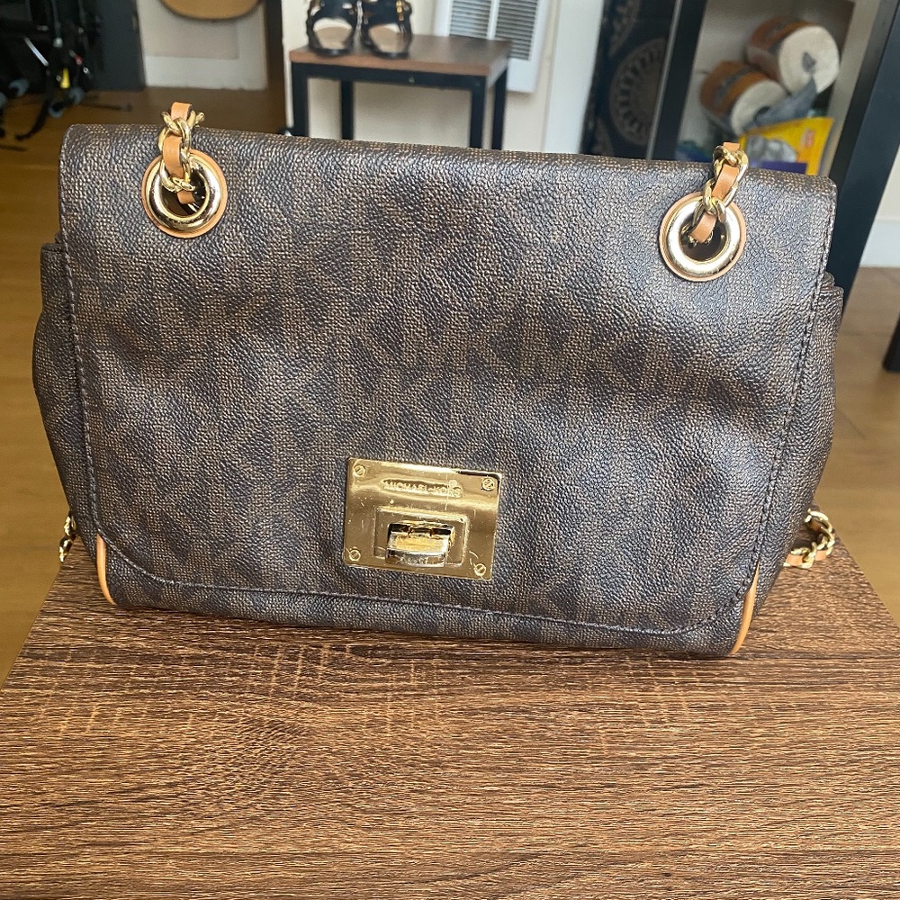 Michael kors shoulder bag